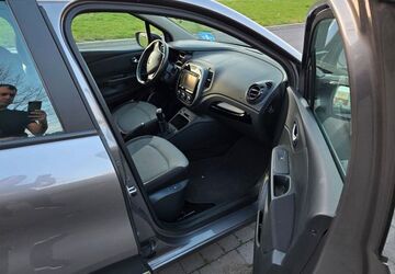 Renault Captur 105.950 km 9.900 &euro; Köln 50859