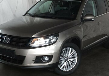 VW Tiguan CUP SPORT NAVI PARKPILOT TEMPOMAT 88.859 km 10.750 &euro; Köln 50858