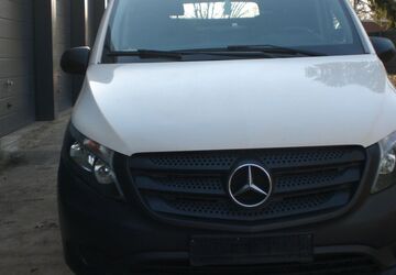 Mercedes-Benz Vito 215.300 km 9.000 &euro; Köln 50735