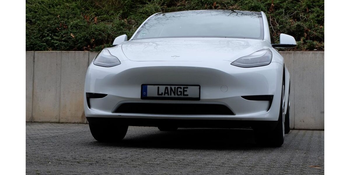 Tesla Model Y 35.039 km 34.980 &euro; Köln 50996