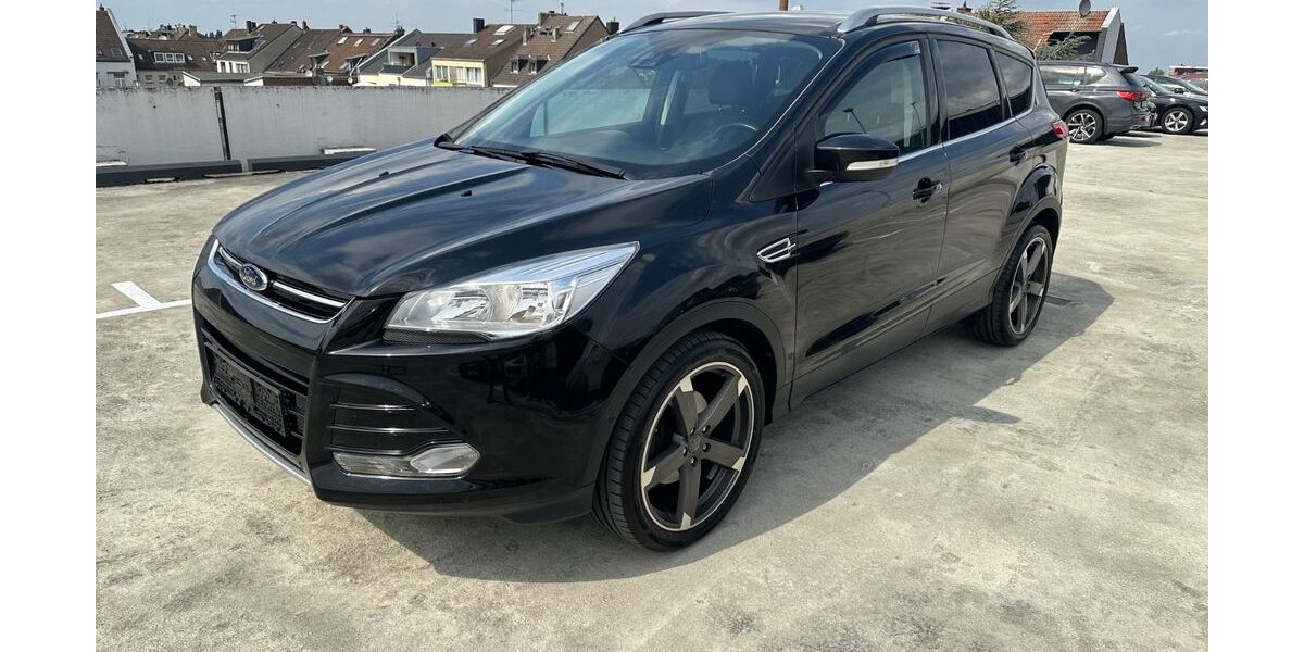 Ford Kuga 77.000 km 11.950 &euro; Neuss 41462