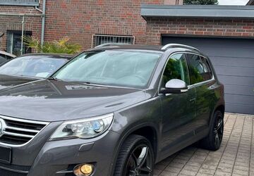 VW Tiguan 119.000 km 5.999 &euro; Solingen 42651