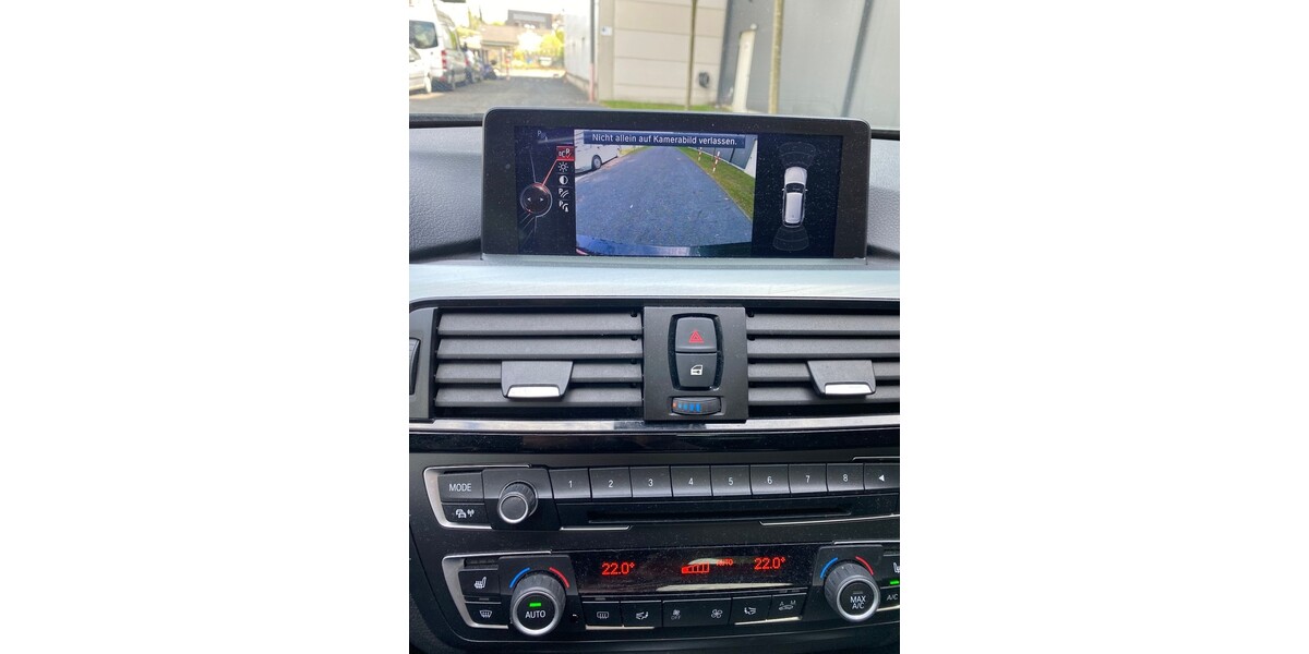 BMW 335d xDrive/M-PAKET.STOP&GO.HEAD-UP.PANORAMA.T 216.000 km 11.500 &euro; Hilden 40721