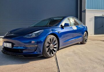 Tesla Model 3 42.000 km 40.000 &euro; Düsseldorf 40599