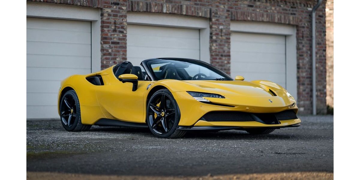 Ferrari SF90 1.562 km 459.000 &euro; Neuss 41464