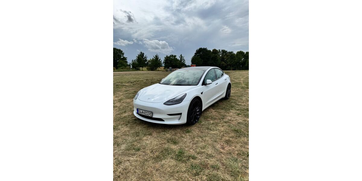 Tesla Model 3 87.000 km 29.499 &euro; Brühl 50321