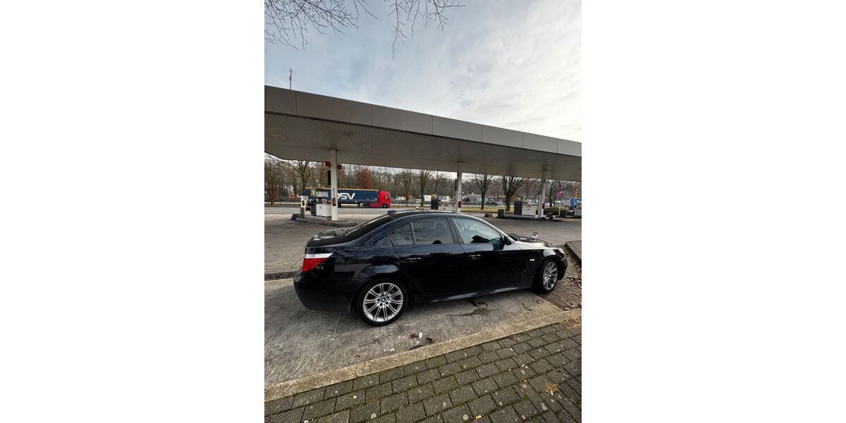 BMW 523 182.000 km 6.500 &euro; düsseldorf 40210