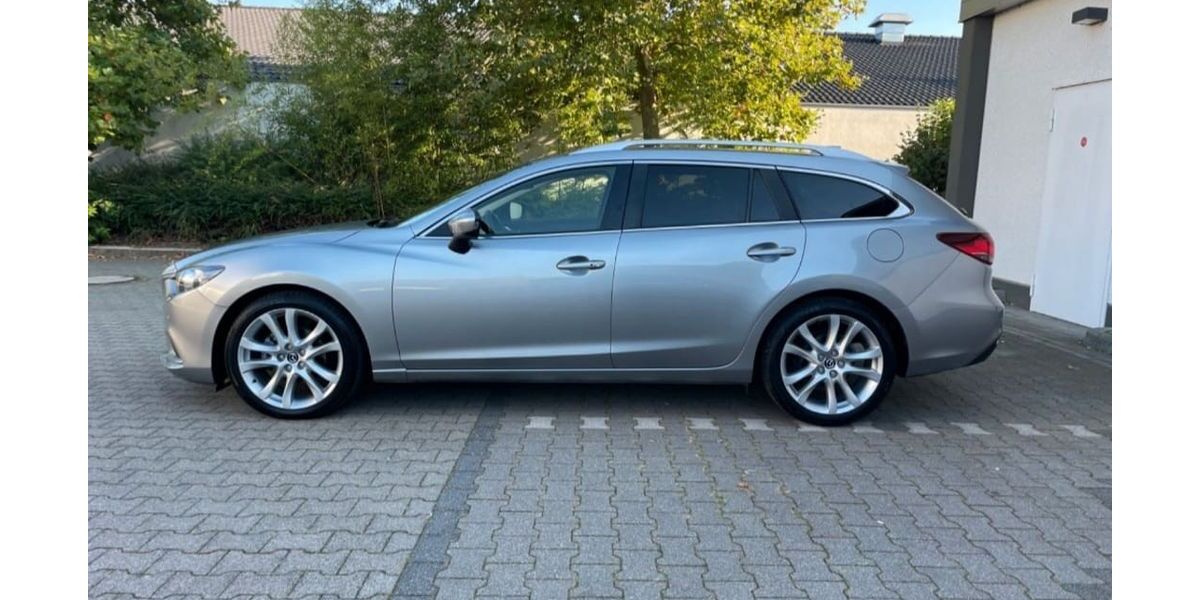 Mazda 6 221.000 km 7.990 &euro; Leverkusen 51371