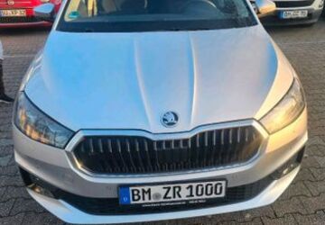 Skoda Fabia 11.200 km 17.499 &euro; Köln 50939