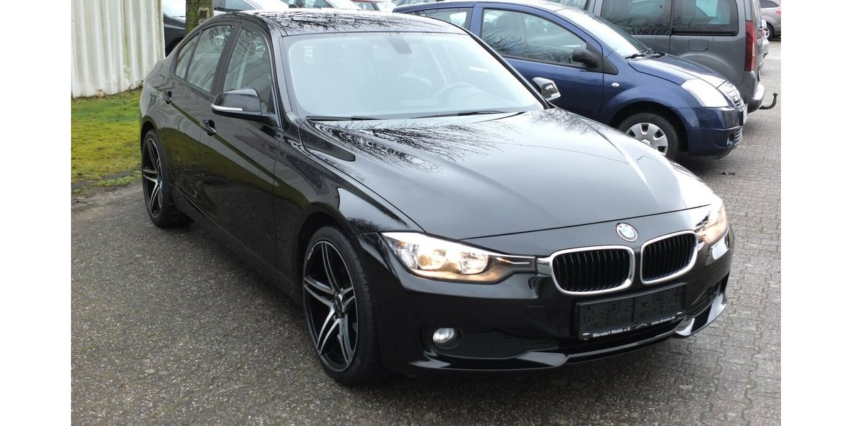 BMW 316i NAVI KLIMAAUTOMATIK 19 ZOLL PDC SHZ 99.865 km 12.798 &euro; Köln 50858