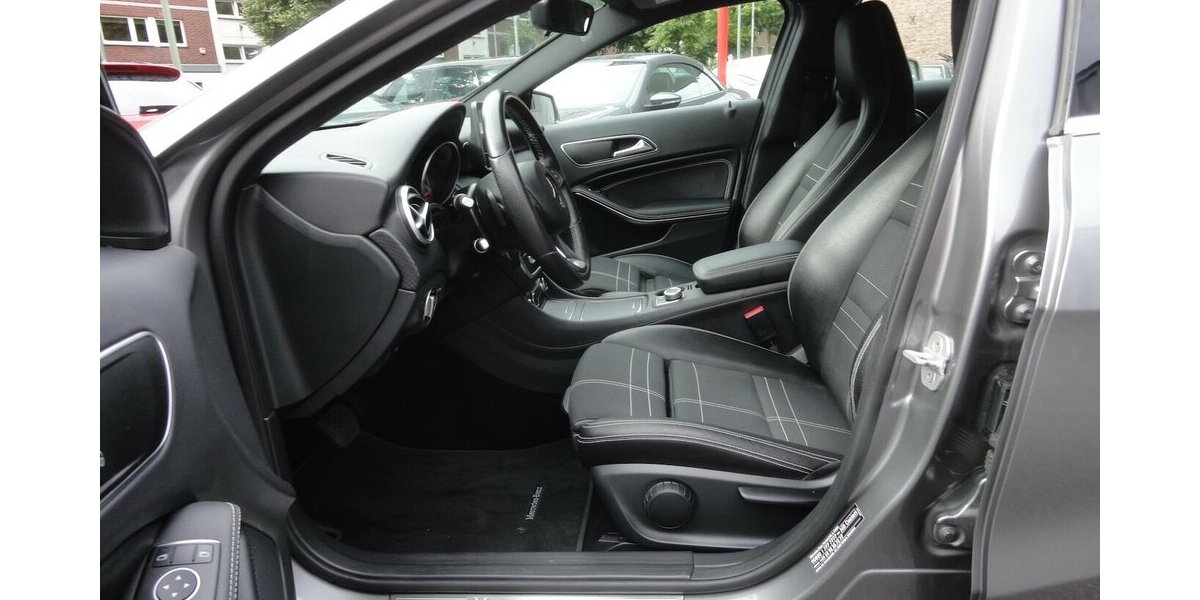 Mercedes-Benz A 180 Urban Autom.Navi Klima PDC SHZ 2.Hd S.Heft 69.000 km 15.999 &euro; Neuss 41462