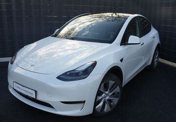 Tesla Model Y 30.248 km 39.799 &euro; Dormagen 41539