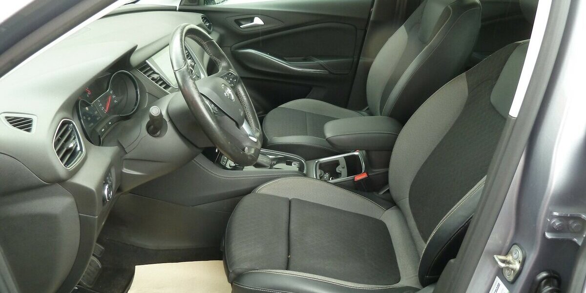 Opel Grandland X Innovation 1.5 D Automatik Navi LED 171.000 km 10.900 &euro; Ratingen 40885