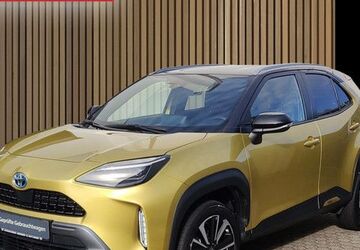 Toyota Yaris Cross 28.617 km 25.490 &euro; Leverkusen 51381