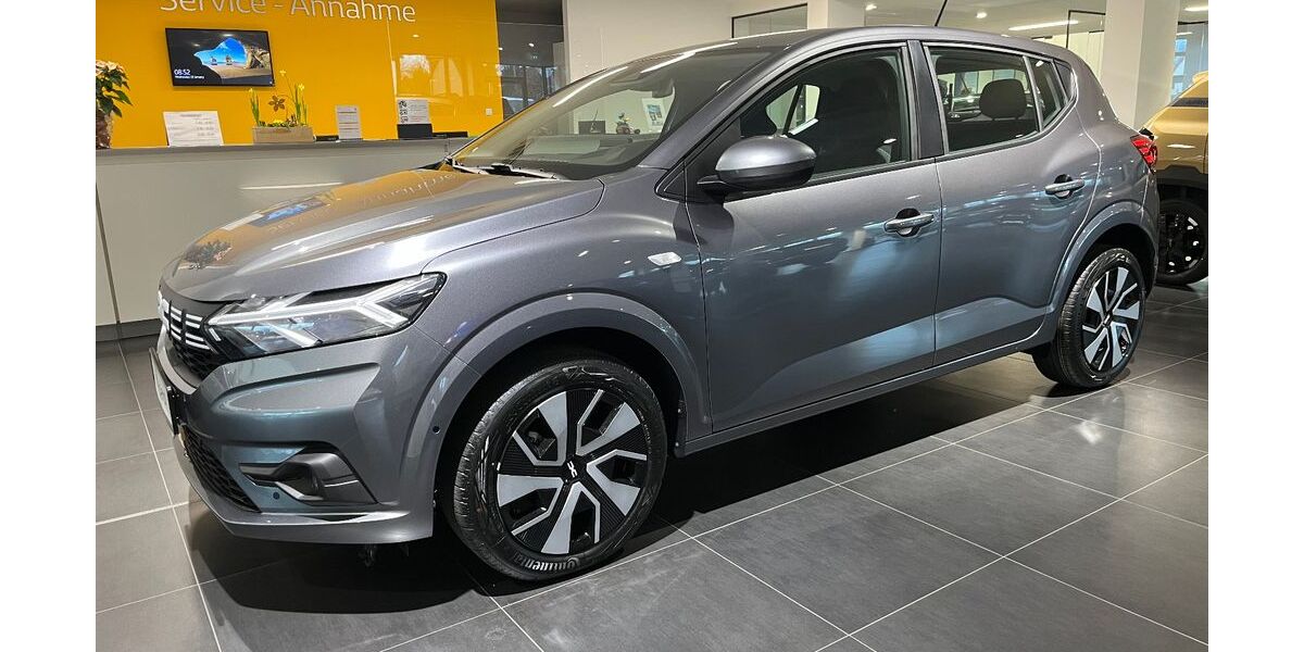 Dacia Sandero 6.000 km 17.430 &euro; Langenfeld 40764