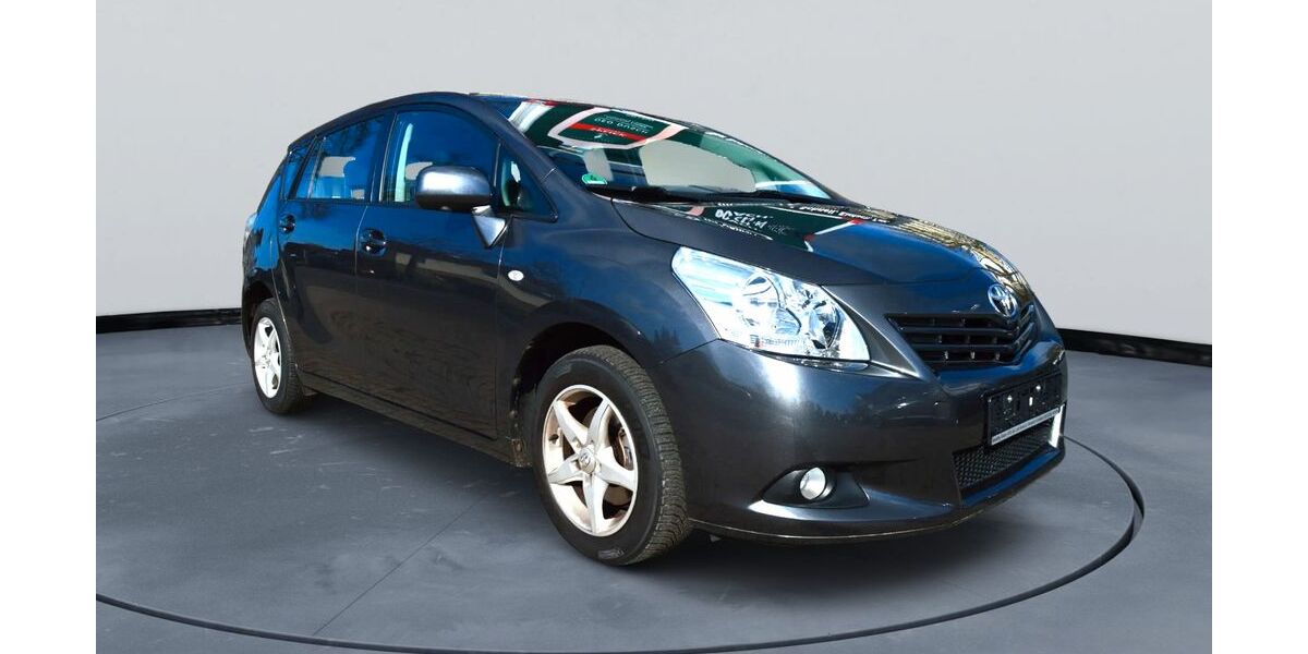 Toyota Verso 72.000 km 7.900 &euro; Bergisch Gladbach 51469