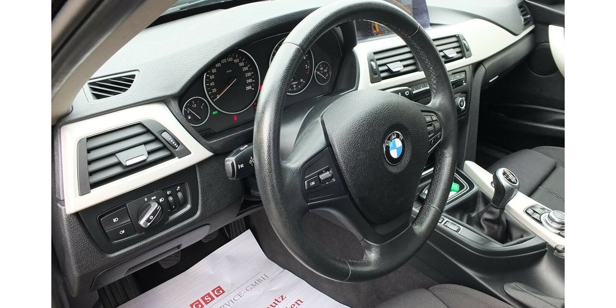 BMW 316i NAVI KLIMAAUTOMATIK 19 ZOLL PDC SHZ 99.865 km 12.798 &euro; Köln 50858