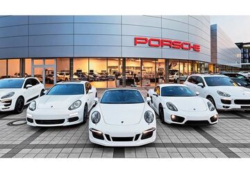 Porsche 992 20.169 km 168.490 &euro; Düsseldorf 40468