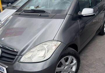 Mercedes-Benz A 180 97.600 km 8.890 &euro; Bergisch-Gladbach 51469