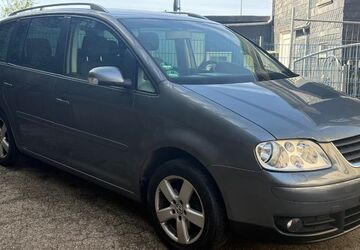 VW Touran 247.000 km 2.900 &euro; Remscheid 42855