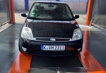 Ford Fiesta 180.000 km 1.500 &euro; Köln 51143