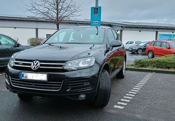 VW Touareg 298.556 km 13.000 &euro; Köln 50968