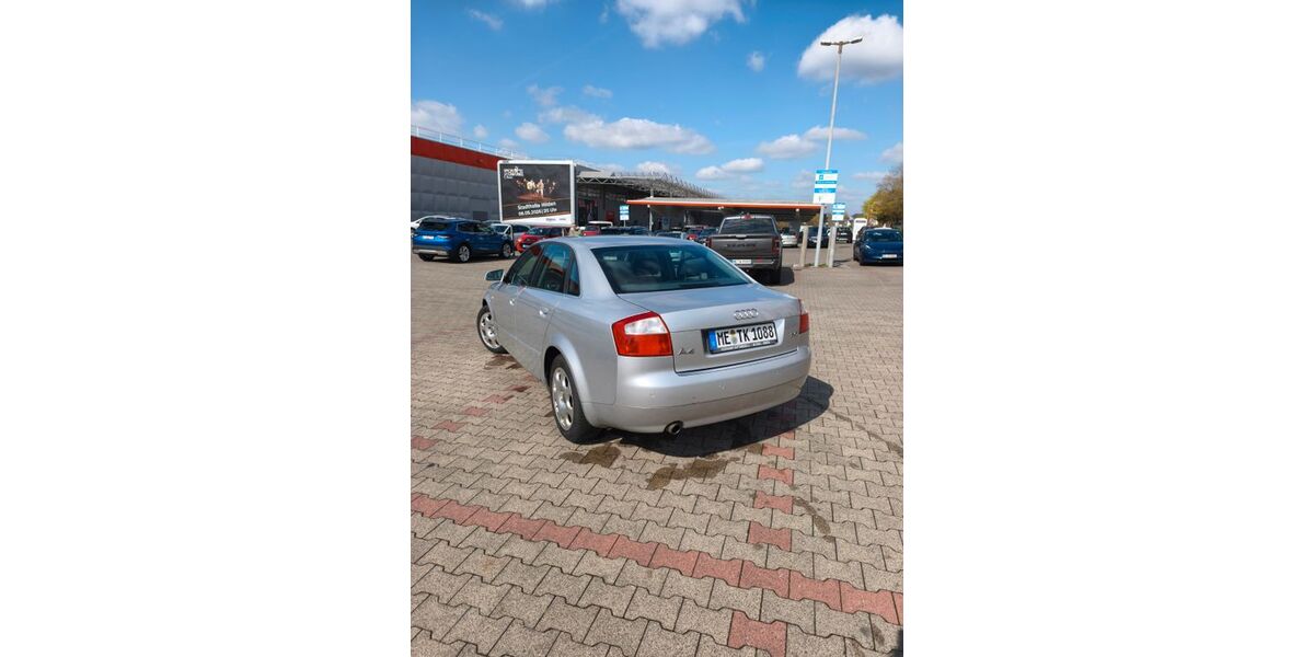 Audi A4 205.000 km 2.100 &euro; Hilden 40721