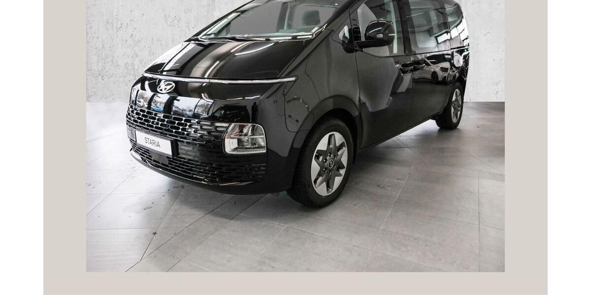 Hyundai STARIA 16.671 km 37.370 &euro; Köln Süd 50968