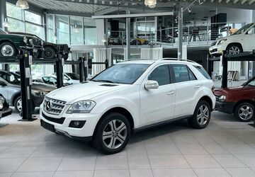 Mercedes-Benz ML 300 172.000 km 11.850 &euro; Brühl 50321