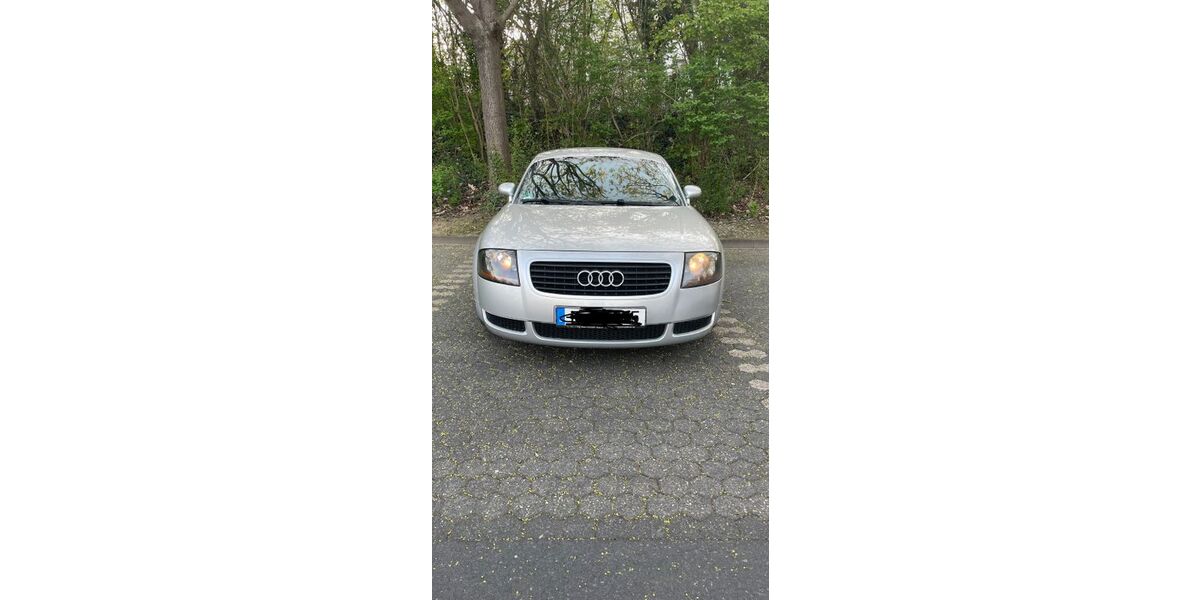Audi TT 218.200 km 7.900 &euro; Köln 51063
