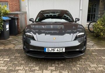 Porsche Taycan 64.000 km 55.900 &euro; Düsseldorf 40545