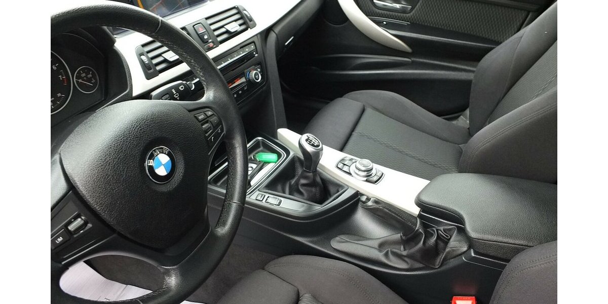 BMW 316i NAVI KLIMAAUTOMATIK 19 ZOLL PDC SHZ 99.865 km 12.798 &euro; Köln 50858