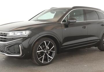 VW Touareg 18.500 km 61.884 &euro; Neuss 41460