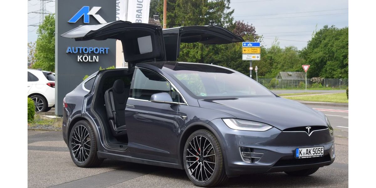 Tesla Model X 55.800 km 69.890 &euro; Köln 51147