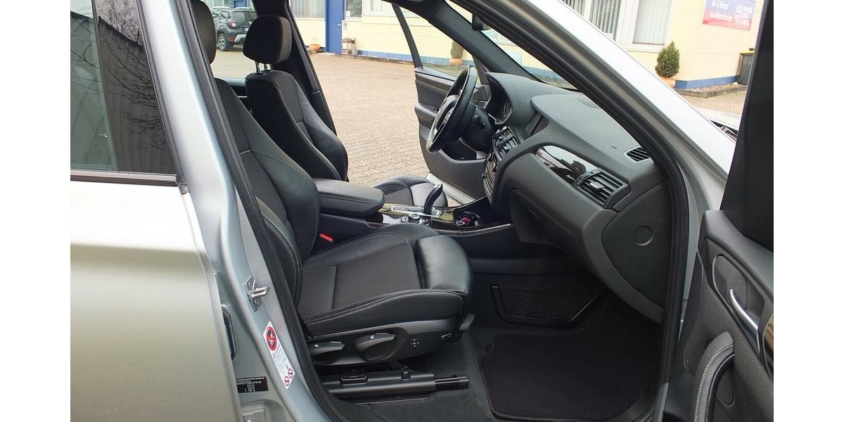 BMW X3 xDrive 20 d XENON NAVI TEILLEDER PDC STEPTRONIC 174.544 km 13.450 &euro; Köln 50858