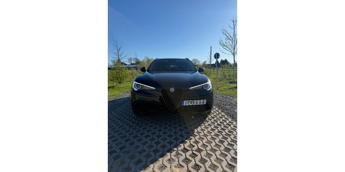 Alfa Romeo Stelvio 66.000 km 24.490 &euro; Köln 50769