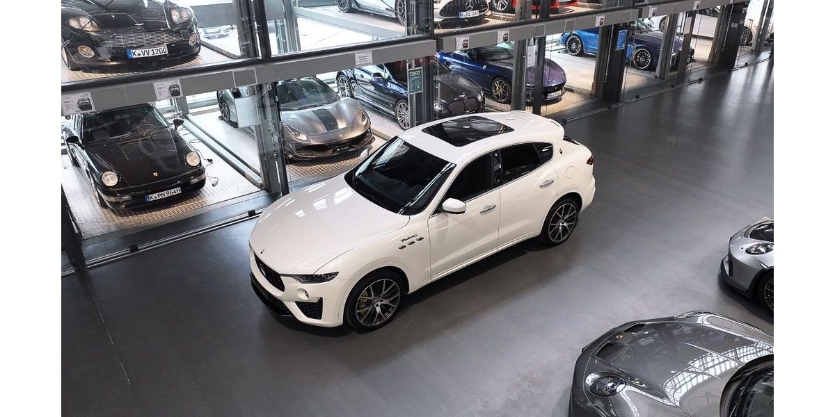 Maserati Levante 43.200 km 62.900 &euro; Köln 50829