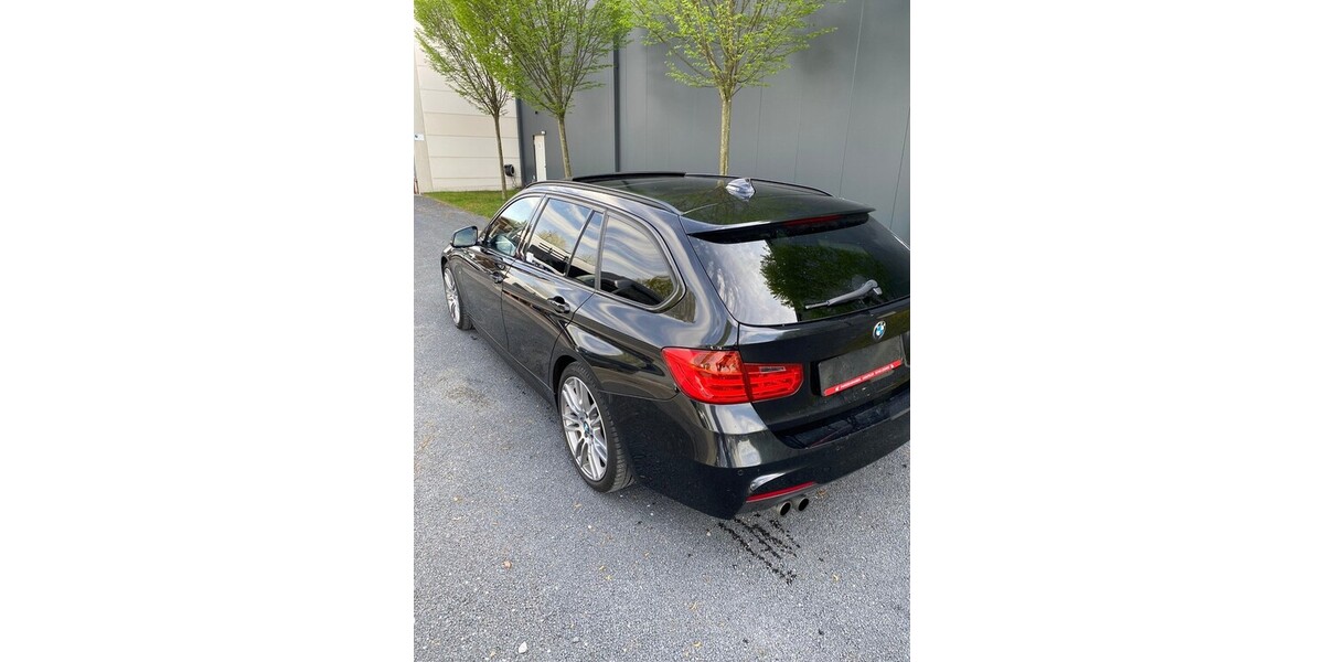 BMW 335d xDrive/M-PAKET.STOP&GO.HEAD-UP.PANORAMA.T 216.000 km 11.500 &euro; Hilden 40721
