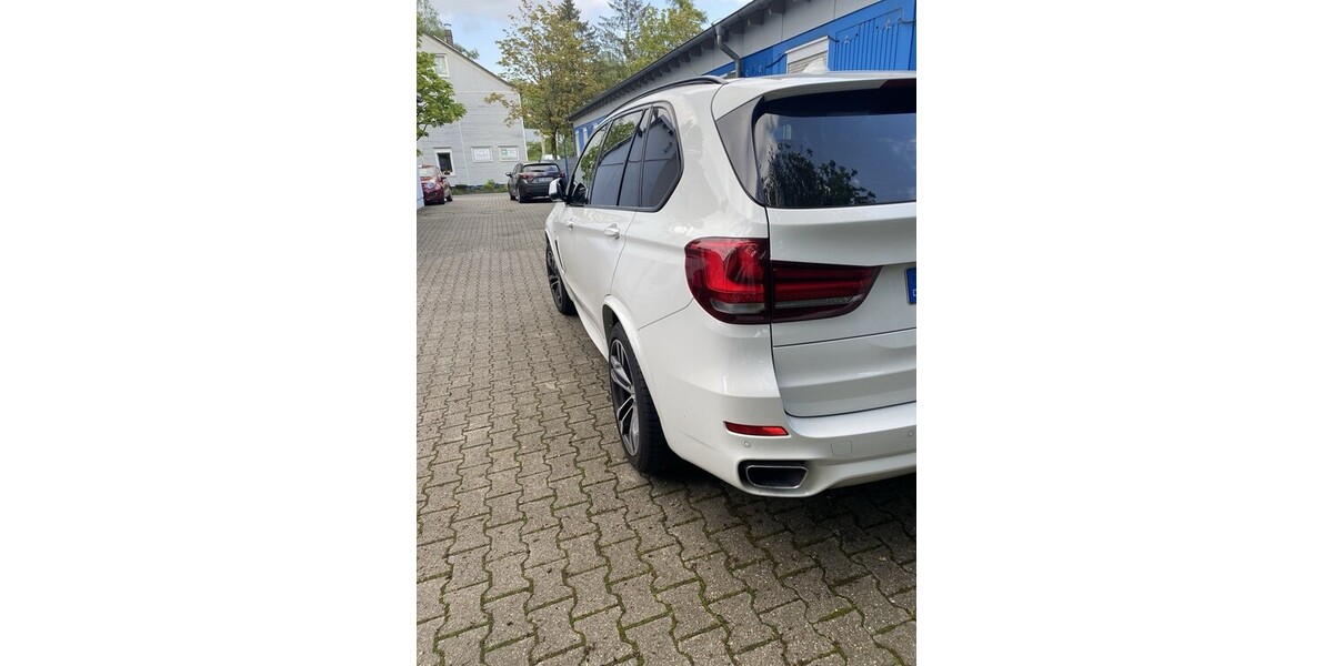 BMW X5 129.000 km 36.500 &euro; Solingen 42651