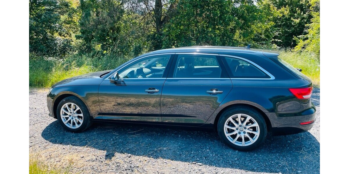 Audi A4 Avant 71.000 km 20.499 &euro; Düsseldorf 40213