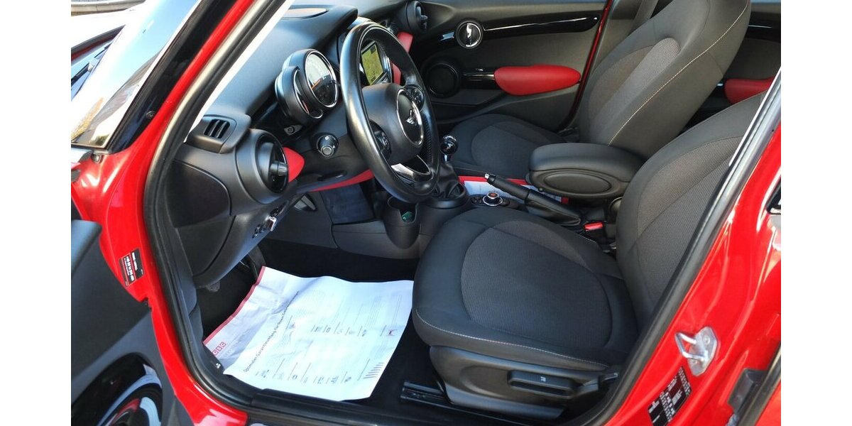 Mini ONE NAVI KLIMAAUT BLUETOOTH PDC 5-TÜRIG 108.788 km 9.904 &euro; Köln 50858