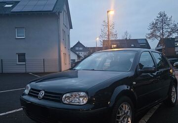 VW Golf 206.000 km 2.000 &euro; Düsseldorf 40239