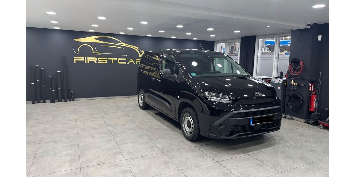 Toyota Proace (Verso) 9.500 km 17.900 &euro; Düsseldorf 40227