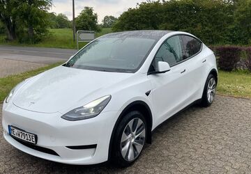 Tesla Model Y 42.764 km 30.990 &euro; Erkrath 40699