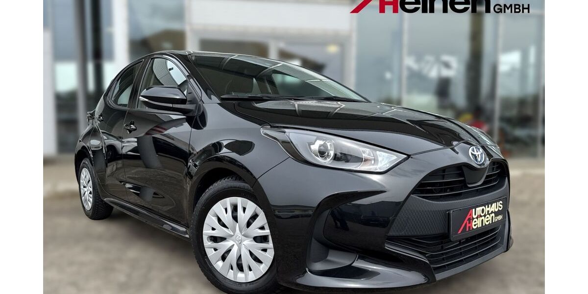 Toyota Yaris 30.750 km 17.890 &euro; Dormagen 41540