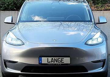 Tesla Model Y 38.170 km 32.980 &euro; Köln 50996