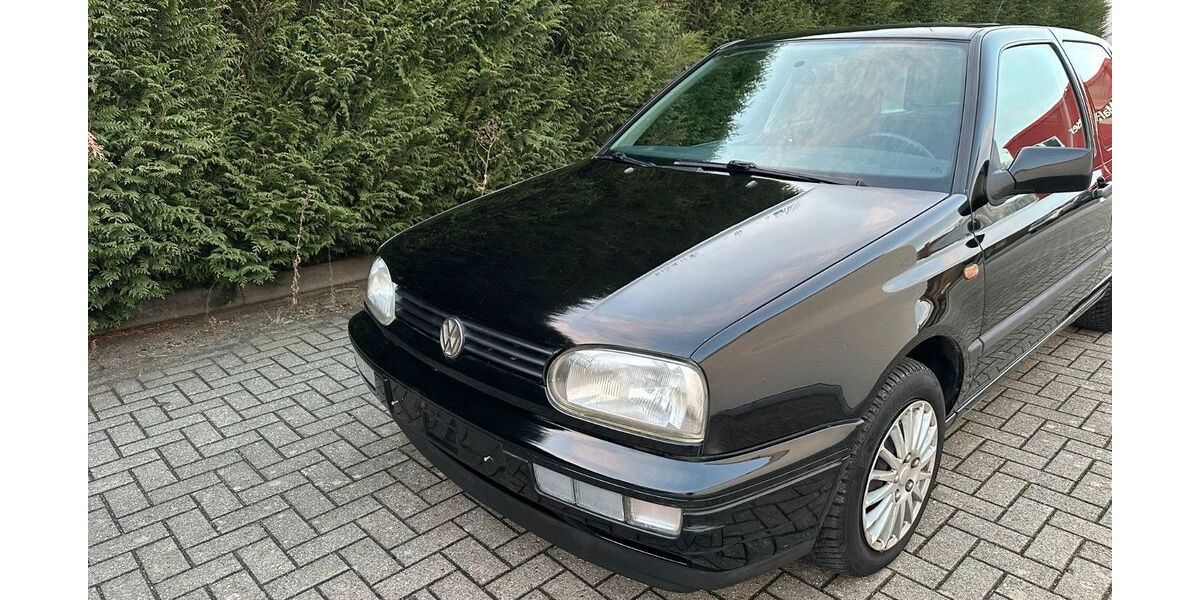 VW Golf 161.479 km 1.999 &euro; Jüchen 41363