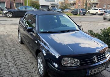 VW Golf 116.000 km 5.199 &euro; Düsseldorf 40221