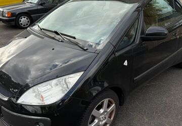 Mitsubishi Colt 104.000 km 2.950 &euro; Köln 50739