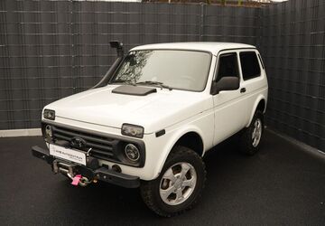 Lada Niva 101.554 km 10.999 &euro; Dormagen 41539